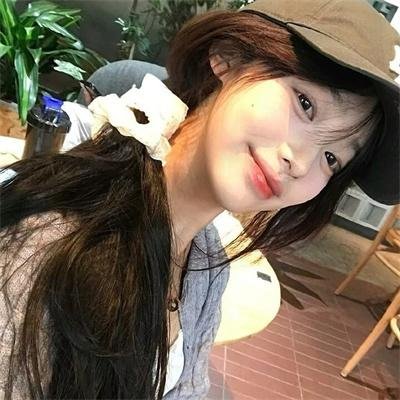 四月的女儿